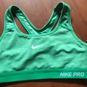 Nike Pro Sports Bra